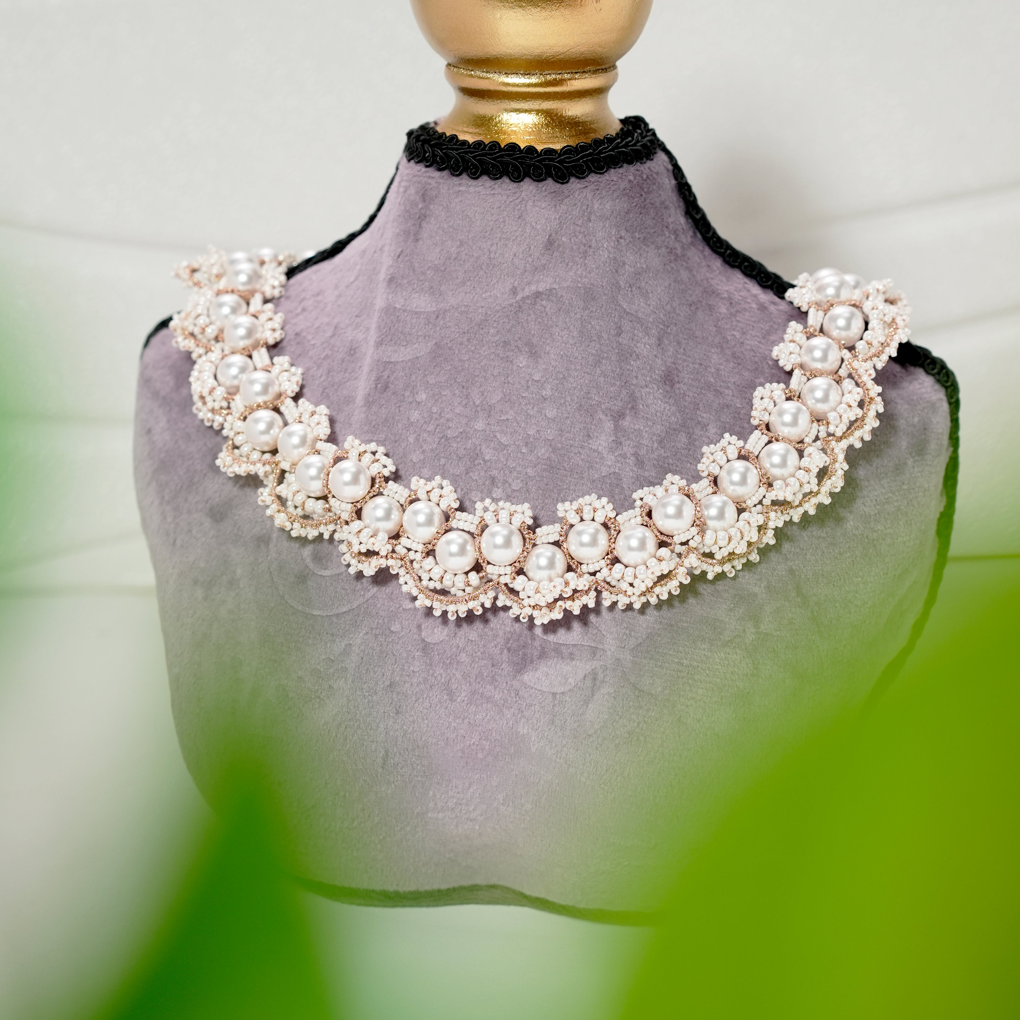 Material Pack-White Queen Necklace