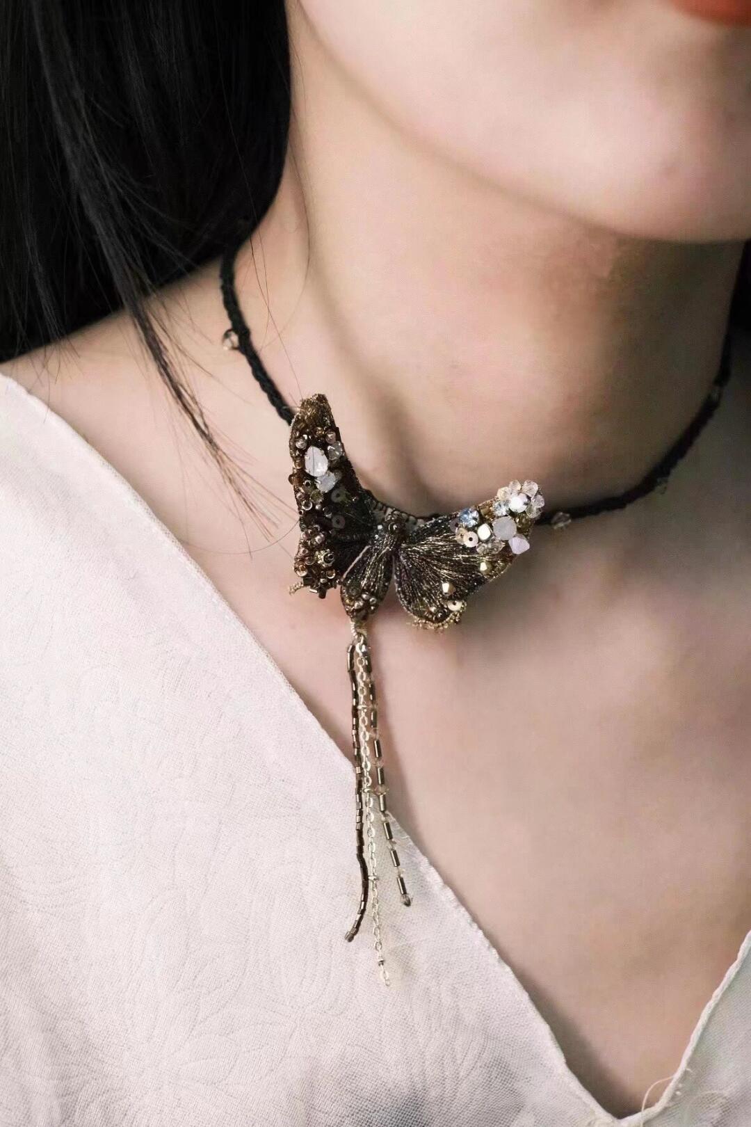 Black Gold Butterfly：Brooch/Hairband /Necklace